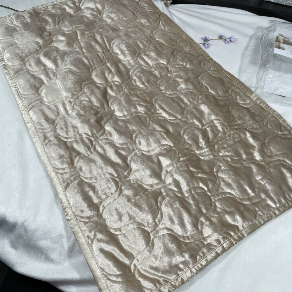 NIB [ 1 King ] Quilted Velvet‎ Sham for Hotel Collection Contour - Picture 3 of 12